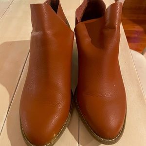 Size 8 brown booties